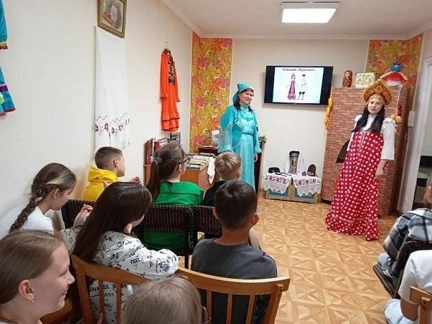«Халыклар калейдоскобы» танып-белү сәгате