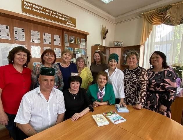 Литературный вечер «Живое слово: встреча с поэтами»