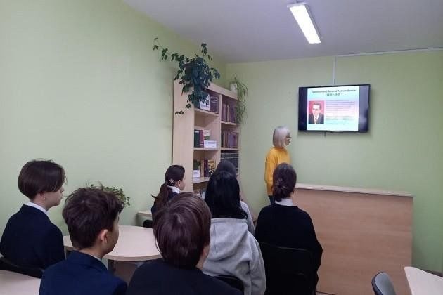Литературный час «Гамзатов — певец мира и Дагестана»