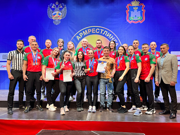 Чаллылылар армрестлинг буенча Россия чемпионатында җиңү яуладылар