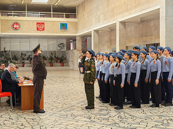 Школы Челнов готовятся к параду Победы