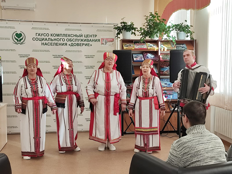 «Ышаныч» үзәгендә Әниләр көнен билгеләп үттеләр
