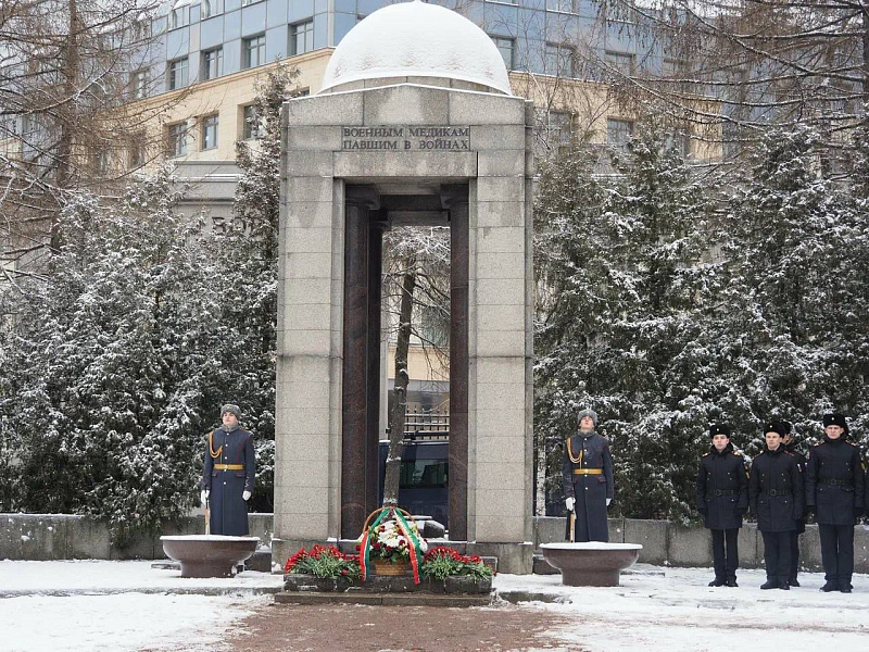 Наиль Магдеев навестил раненых военнослужащих в Санкт-Петербурге