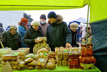 В Набережных Челнах начались сельхозярмарки