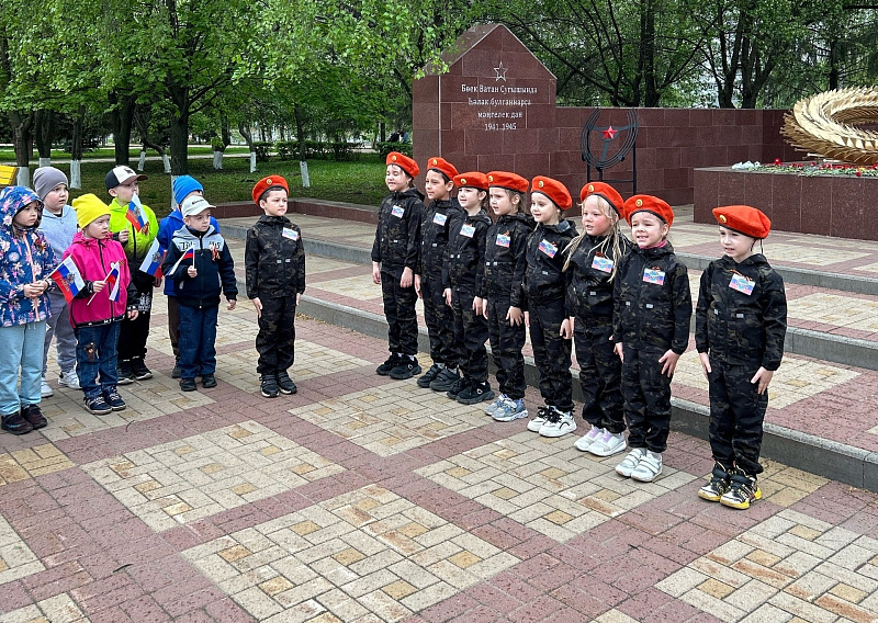Юные челнинцы почтили память героев Великой Отечественной войны