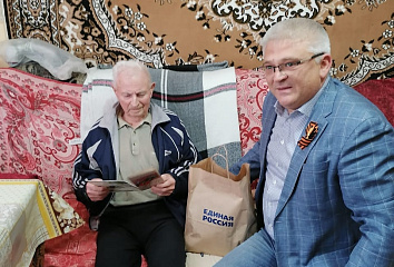 Депутат Городского Совета поздравил ветеранов