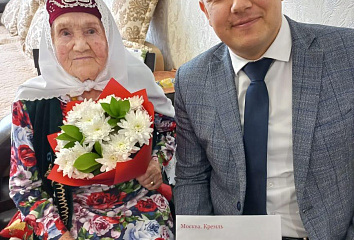 Ветеран Великой Отечественной войны празднует 90-летний юбилей