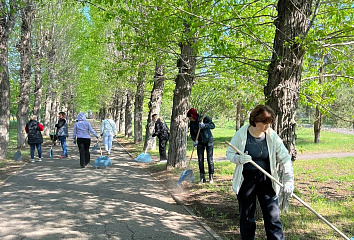 Яз башыннан чаллылылар 5 меңнән артык агач утырткан