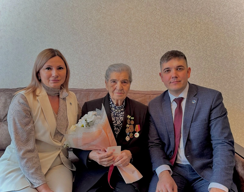 Ветеранам Великой Отечественной войны вручили юбилейные медали «80 лет Победы»