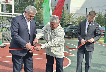 В Набережных Челнах открыта спортивная площадка