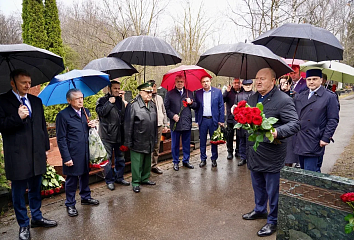 Наиль Магдеев почтил память академика Рената Акчурина в Москве
