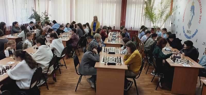 В Челнах прошли командные чемпионаты Республики Татарстан по быстрым шахматам и блицу