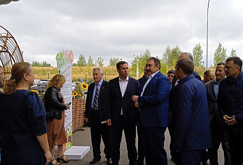 Челны приняли участие в фестивале садоводов