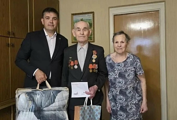 В Центральном районе поздравили ветерана Великой Отечественной войны