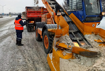 За три дня ПАД вывез 15 тысяч кубометров снега