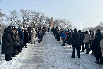 Чаллылылар һәлак булганнарны бер минутлык тынлык белән искә алдылар