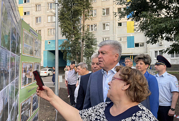 Наиль Магдеев побывал на празднике двора в 27 комплексе