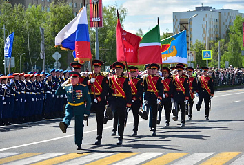 Парад Победы в Набережных Челнах в лицах (фоторепортаж)