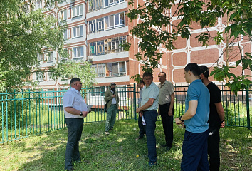 По просьбе жителей в 51 комплексе обустроят пешеходную дорожку