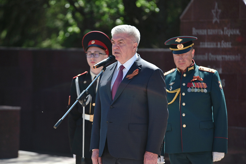 Память сильнее времени: в Набережных Челнах открыли бюст Сергея Чебнева