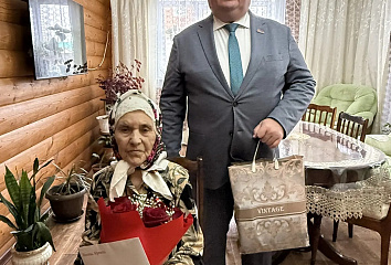 В Автозаводском районе поздравили ветеранов Великой Отечественной войны