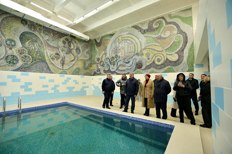 Наиль Магдеев проверил ход капитального ремонта лицея-интерната №84 имени Гали Акыша