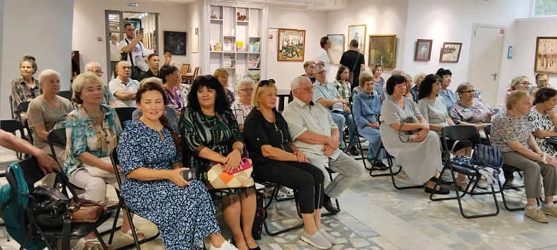 Чаллыда шәһәрнең беренче рәссамнары очрашты