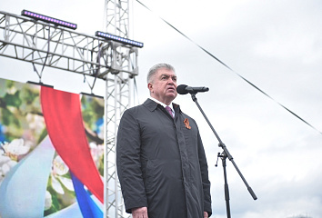 Чаллы хакиме Наил Мәһдиев чаллылыларны 1 Май - Яз һәм Хезмәт бәйрәме белән котлады