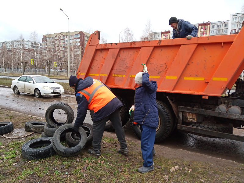 Челнинцы принимают активное участие в субботниках