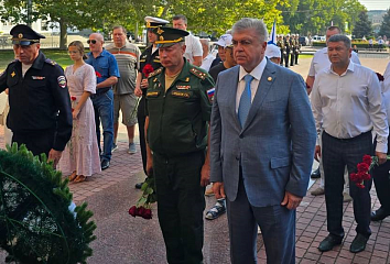 Наиль Магдеев почтил память защитников Севастополя