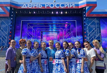 Юные артистки Челнов выступили на Красной площади