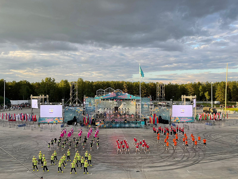 В Челнах торжественно открыли День молодежи – 2022