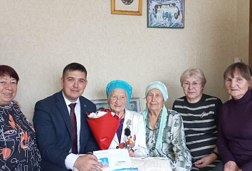 Ике ветеран юбилейларын билгеләп үтте
