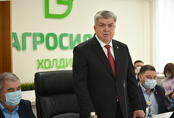 Наиль Магдеев провел встречу с трудовым коллективом «Челны-Бройлер»