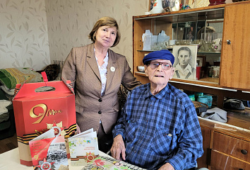 В Челнах вручаются подарки ветеранам