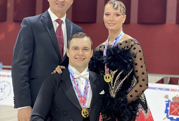 Челнинская пара взяла золото чемпионата России в танцах на колясках