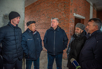 Наиль Магдеев посетил строительную площадку Соборной мечети