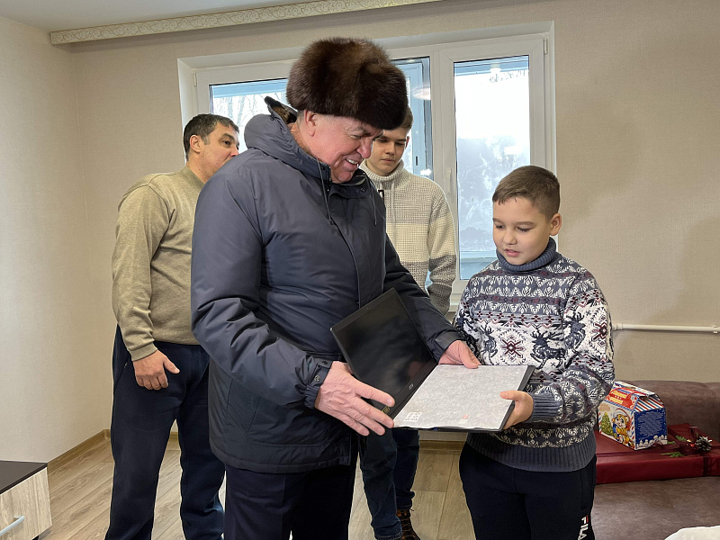 Наил Мәһдиев 48/20 йортының төзекләндерелгән фатирларын карап чыкты