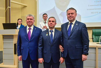 Марат Мөхәмәдиевка Яр Чаллының мактаулы гражданины исеме бирелде