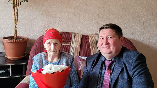 Ветеран 95 яшьлек юбилеен каршы алды