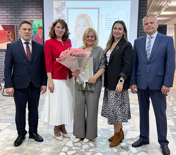 Ко Дню учителя в Набережных Челнах открылась Доска почета