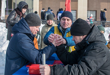 Смекалка и выносливость: соревнования челнинских отцов