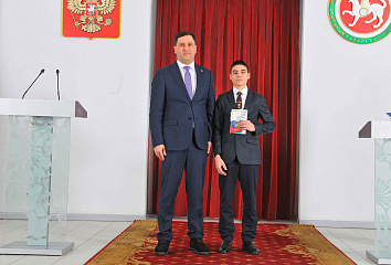Яшь чаллылылага паспорт тапшырдылар