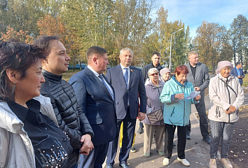 В Набережных Челнах продолжается проект «Партийный десант»