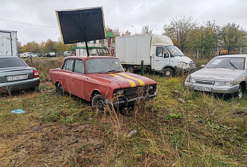 В Набережных Челнах эвакуируют брошенные автомобили