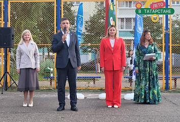 Жители Центрального района провели праздник «День двора»