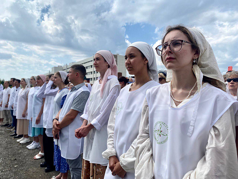 «Господь будет с нами»: после освящения закладного камня Патриарх обратился к верующим