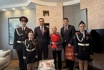 В преддверии Дня Победы поздравили ветерана Веру Ивановну Хлюзову