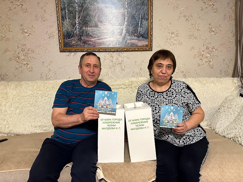 Батырларның гаиләләренә чын күңелдән бүләкләр тапшырылды