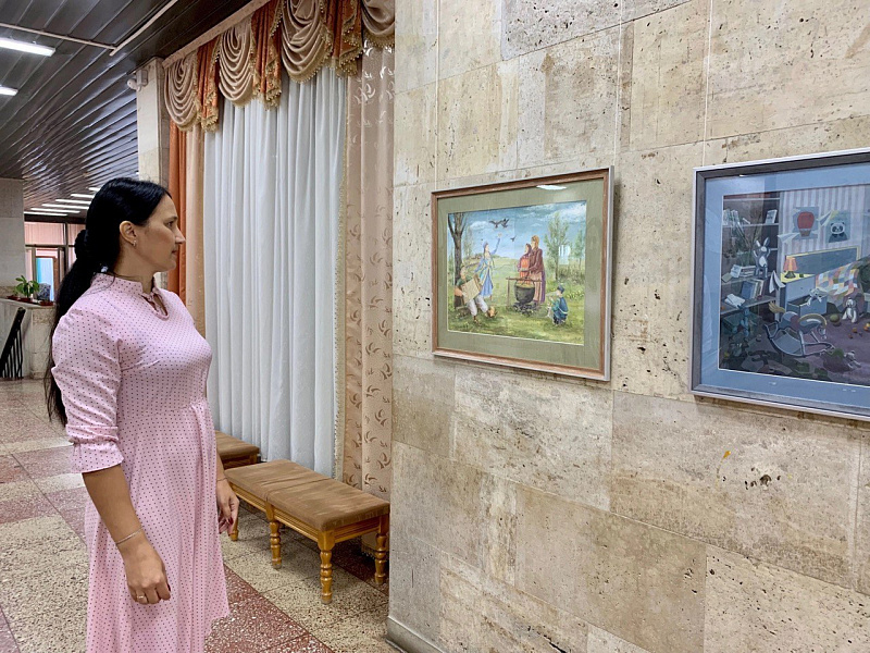 Юные челнинские художники представили выставку дипломных работ